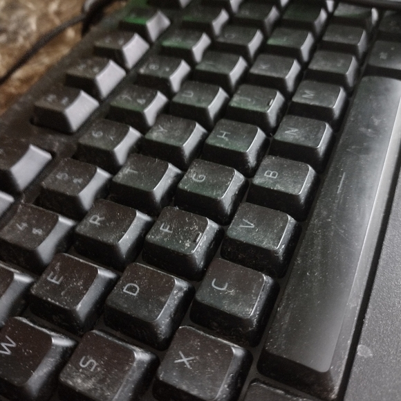 Razor gaming keyboard and mouse - Picture 2 of 4